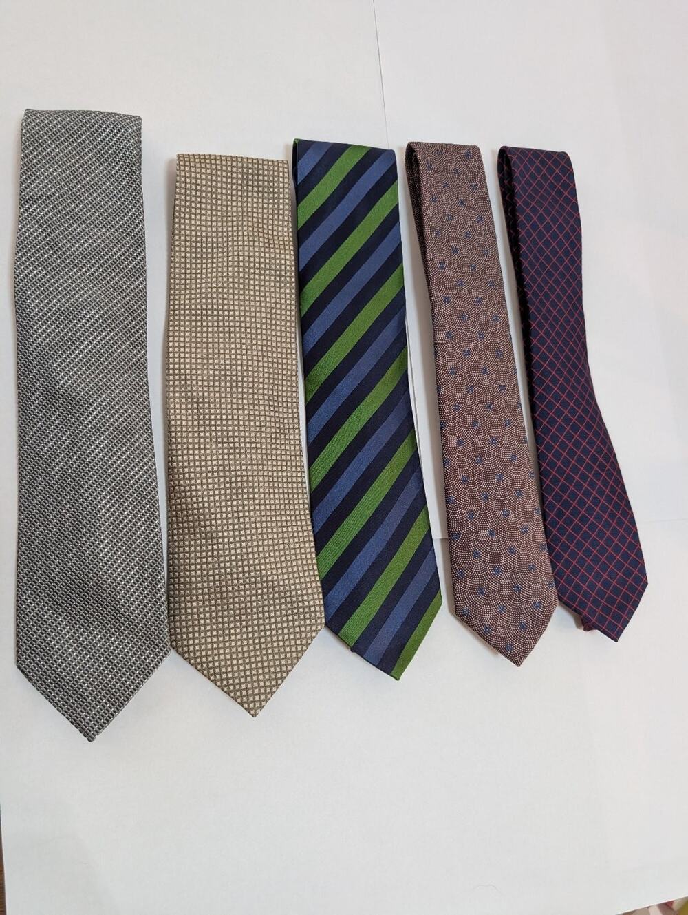 Banana Republic Men's Tie Lot of 5 Silk Blend Striped Geometric Dotted Patterns